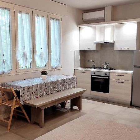 Gli Ulivi Rooms Лука Екстериор снимка