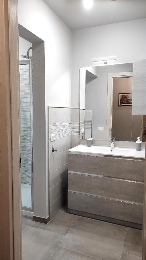 Gli Ulivi Rooms Лука Екстериор снимка